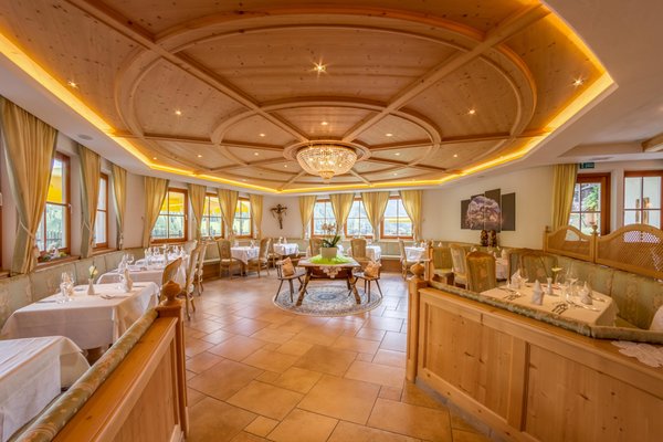 Il ristorante La Villa Mountain Panoramic Wellness Hotel Dolasilla