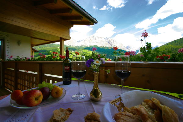 Foto del balcone Mountain Panoramic Wellness Hotel Dolasilla