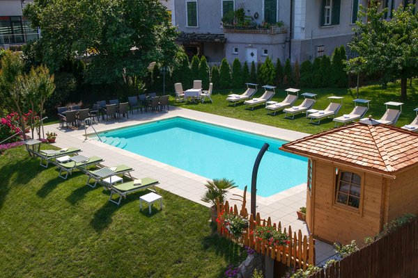 La piscina Hotel al Cervo/zum Hirschen