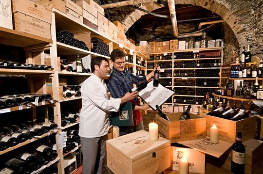 Wine cellar Lagundo / Algund Zum Hirschen