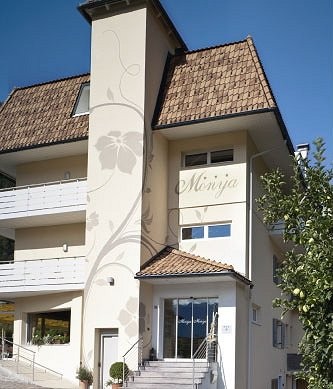 Foto Außenansicht Garni + Ferienwohnungen Monya