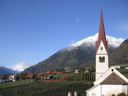 Lage Garni Oberangerhof Algund