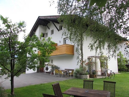 Photo exteriors Rooms + Apartments Haus Bernhart