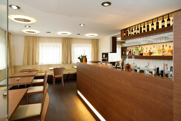 Foto von der Bar Ferienwohnungen KroneLiving