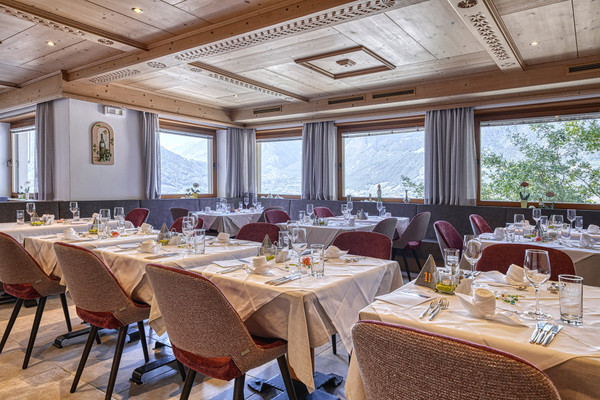 The restaurant Tirolo / Dorf Tirol Bellevue