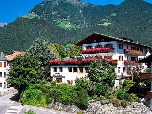 Photo exteriors Hotel Mair am Turm