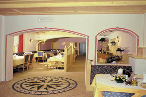 Il ristorante San Cassiano Hotel Falzares