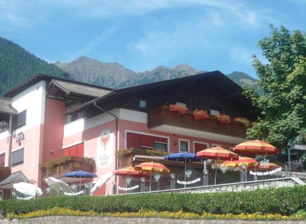Foto estiva di presentazione Hotel Zum Tiroler Adler