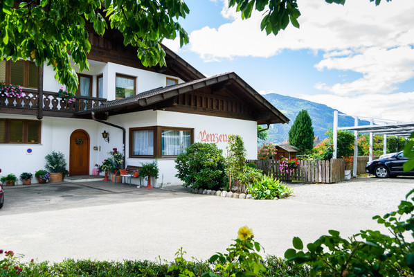 Photo exteriors Residence Lenzenau