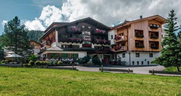 Foto Außenansicht Hotel Gran Ancëi