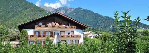 Photo exteriors Rooms + Apartments Haus Wiesengrund