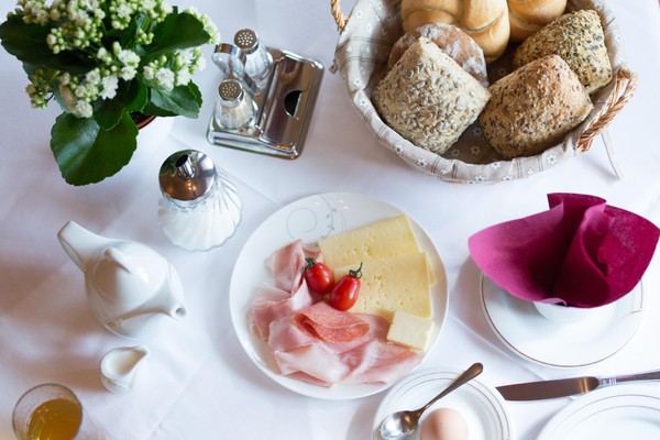 Das Frühstück B&B auf dem Bauernhof Linghof