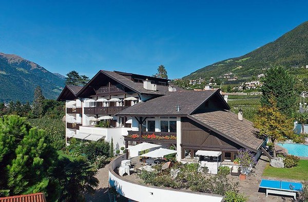 Foto Außenansicht Pension + Ferienwohnungen Riedingerhof