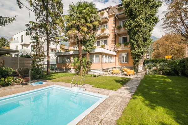 Foto della piscina all'aperto