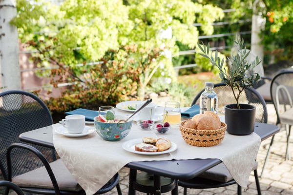 La colazione Garni-Hotel + Appartamenti Sirmian