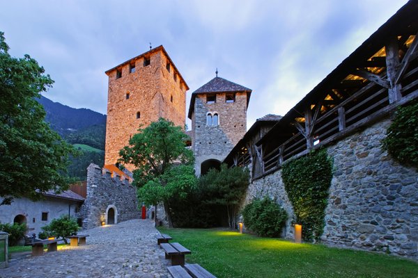 Characteristic depiction of Tirolo / Dorf Tirol (Merano / Meran and surroundings)