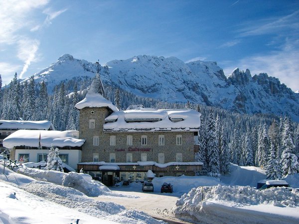Foto invernale di presentazione Ristorante Castel Latemar