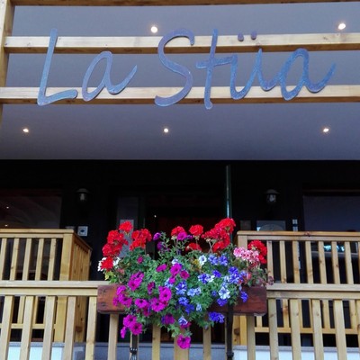 Foto Außenansicht Hotel La Stüa