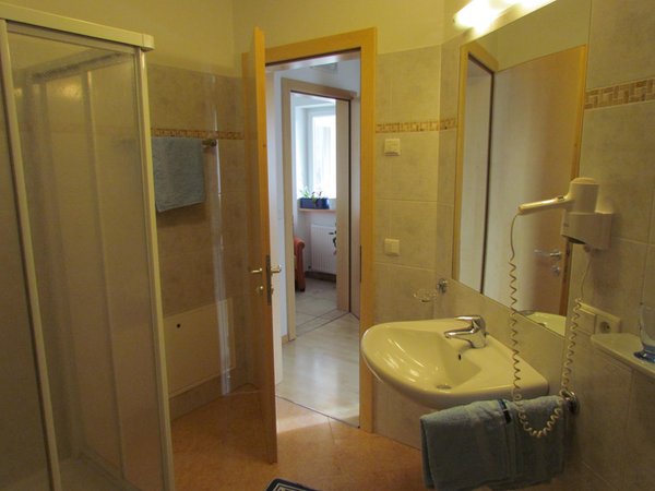 Foto del bagno B&B + Appartamenti Trübenbach