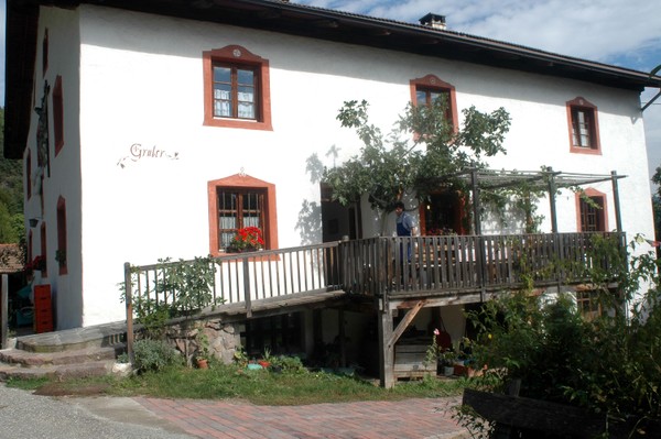 Foto esterno B&B + Appartamenti in agriturismo Gruberhof