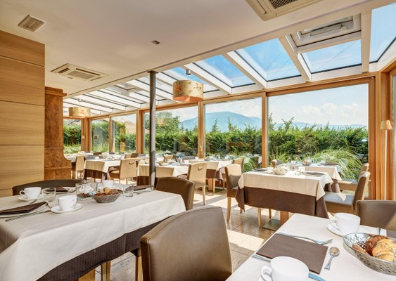 Il ristorante Settequerce (Strada del Vino Nord) Napura