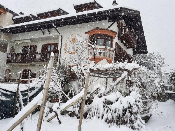 Foto invernale di presentazione Appartamenti in agriturismo Haus Barbieri