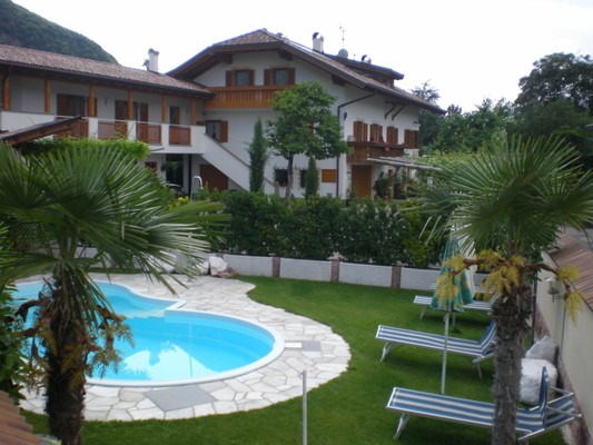 Immagine B&B + Appartamenti in agriturismo Jägerheim