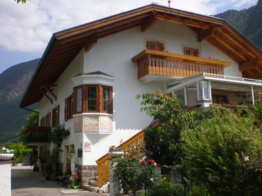Foto esterno B&B + Appartamenti in agriturismo Jägerheim