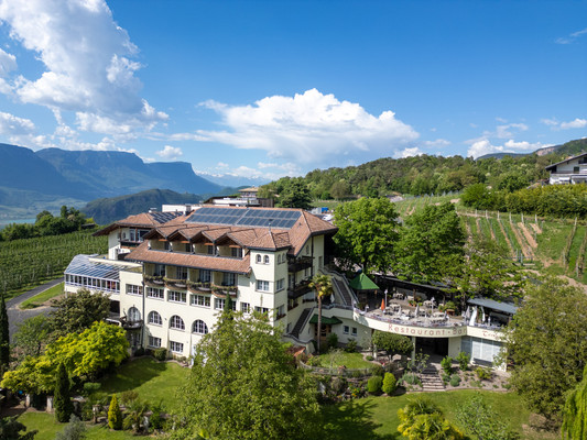 Foto esterno Hotel Tenz