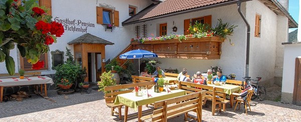 Foto Außenansicht Gasthof Fichtenhof
