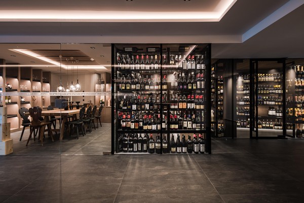 La cantina dei vini Cornaiano (Strada del Vino Nord) Weinegg Wellvia Resort