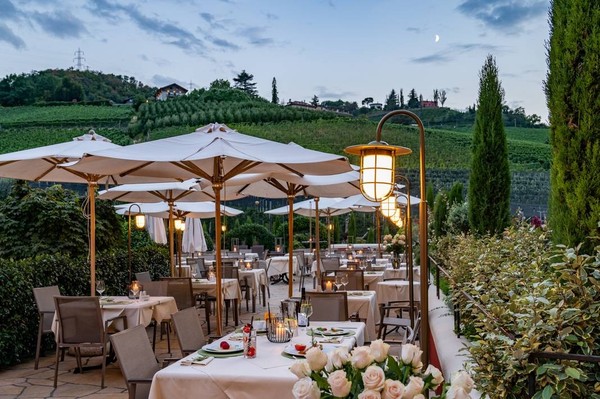 The restaurant Frangarto / Frangart (Strada del vino north / Weinstraße north) Spitaler