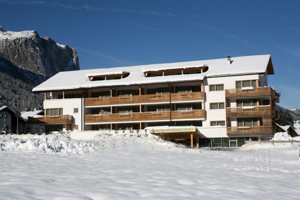 Photo exteriors Alpine Hotel Ciasa Lara
