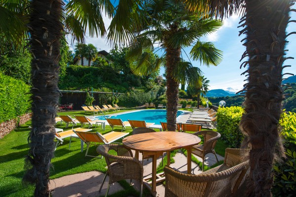 Photo of the outdoor swimming pool