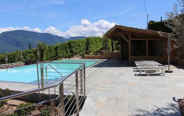 Foto della piscina all'aperto