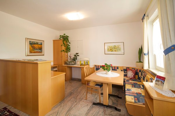 La zona giorno Appartamenti in agriturismo Angerheim