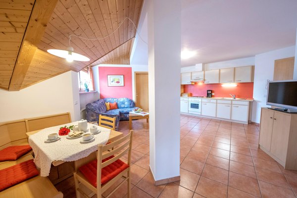 La zona giorno Appartamenti in agriturismo Meral in Körbelhof