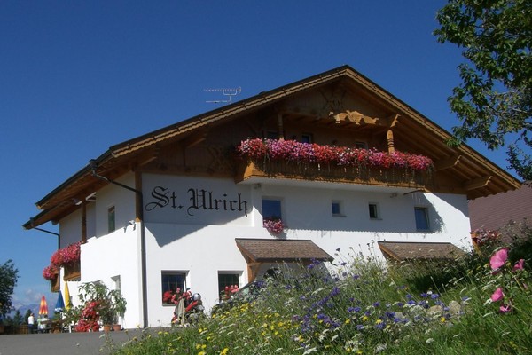 Foto Außenansicht Restaurant St. Ulrich