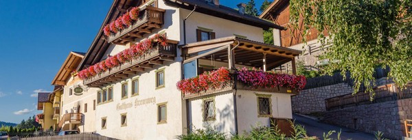Foto esterno Gasthof (Albergo) Kreuzweg