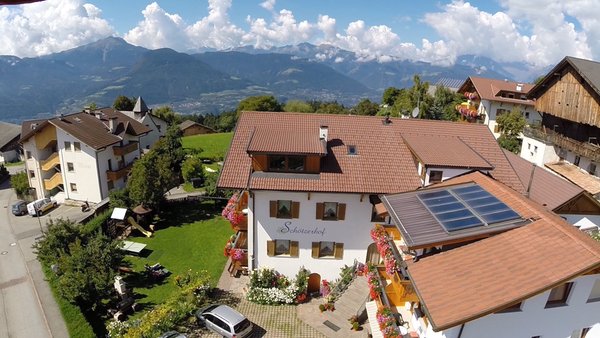 Foto Außenansicht im Sommer Schötzerhof
