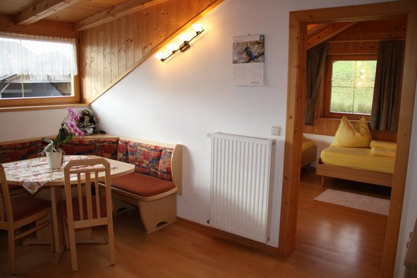 La zona giorno Appartamenti in agriturismo Neu-Schötzerhof