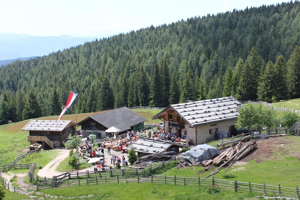 Foto Außenansicht Alm Möltner Kaser