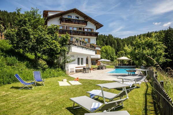 Foto Außenansicht Hotel Langeshof