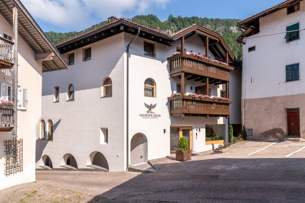 Foto Außenansicht Residence Goldener Adler