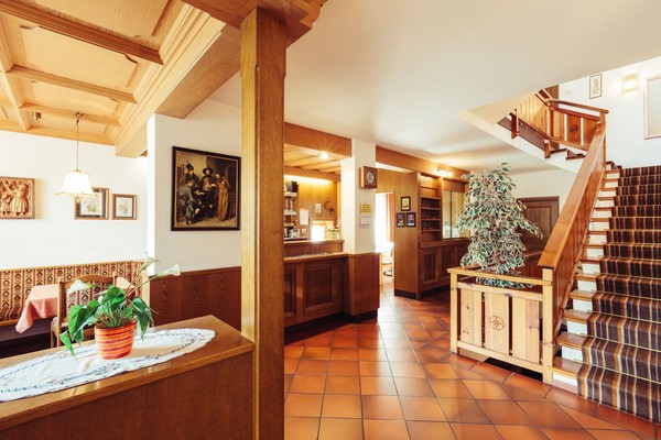 La hall