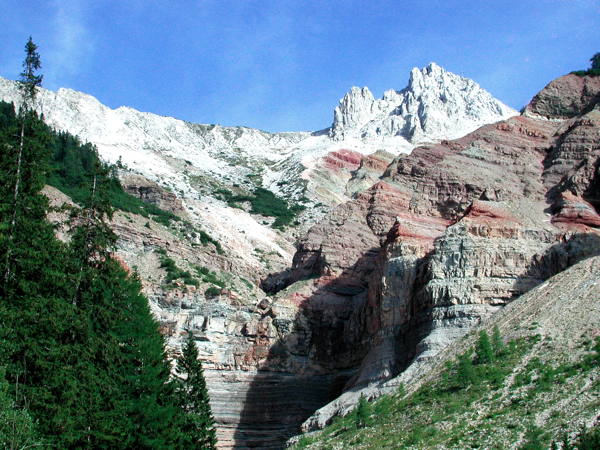 Aldino - Redagno caratteristico scatto fotografico della zona