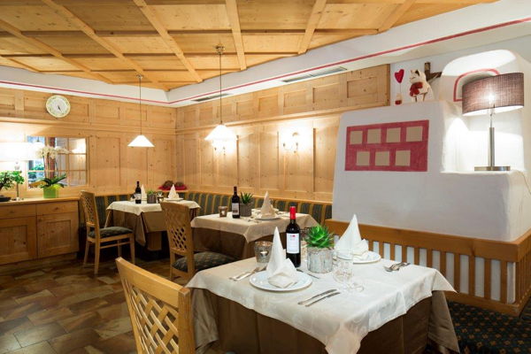 The restaurant San Cassiano Vajolet