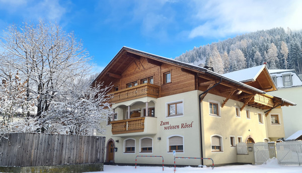 Foto esterno Bed & Breakfast Weisses Rössl