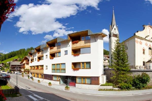 Photo exteriors Hotel Cavallino