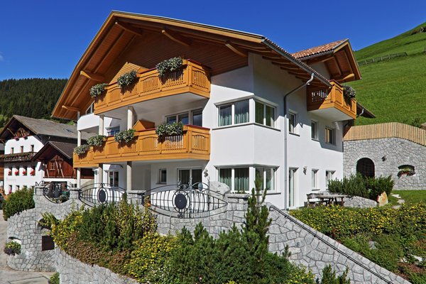 Foto estiva di presentazione B&B + Appartamenti in agriturismo Messnerhof